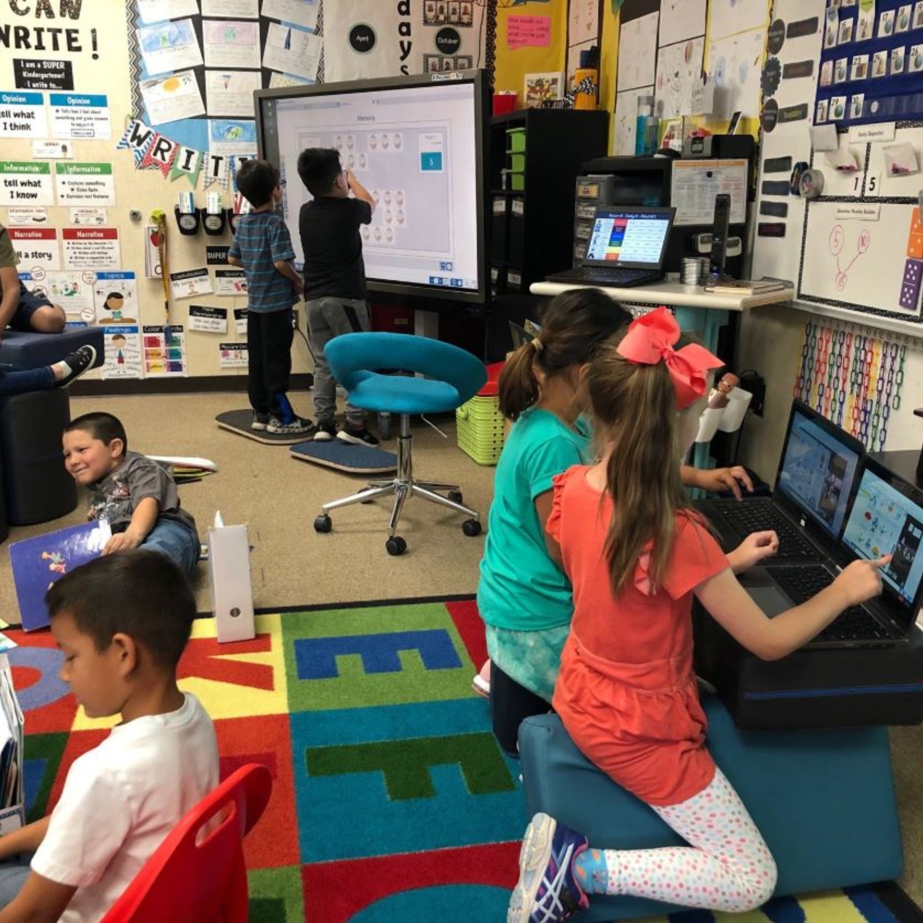 Empower Learning with Smart Classroom Technology