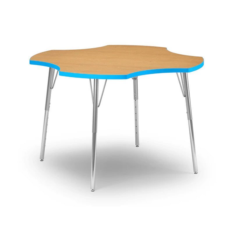 Alumni Creativity Clover Table